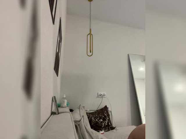 OlivkaVif live cam on BongaCams