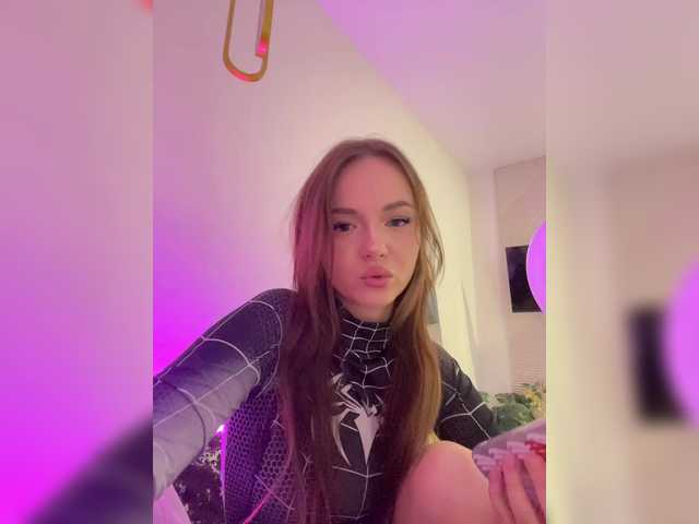 OlivkaVif live cam on BongaCams