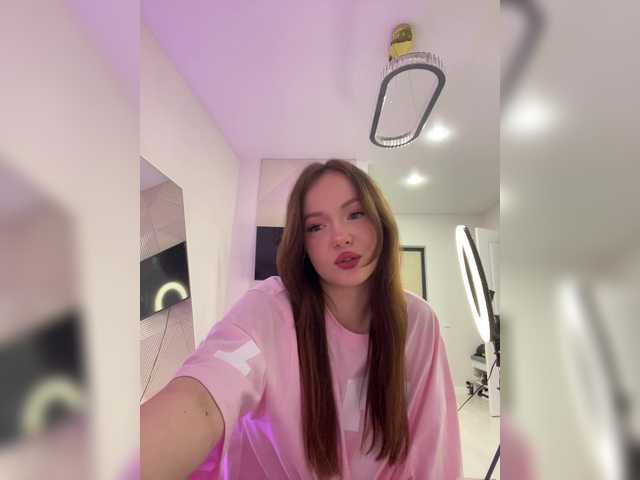OlivkaVif live cam on BongaCams