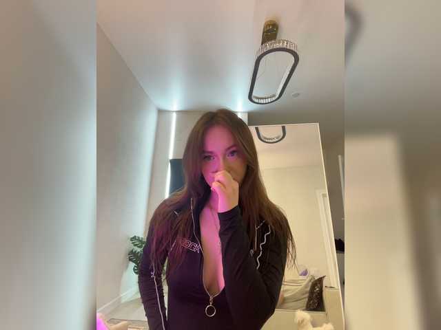 Live трансляция OlivkaVif - Runet.cam