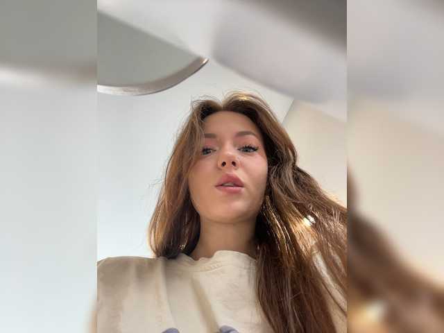OlivkaVif live cam on BongaCams
