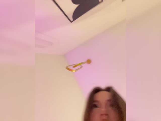 OlivkaVif live cam on BongaCams