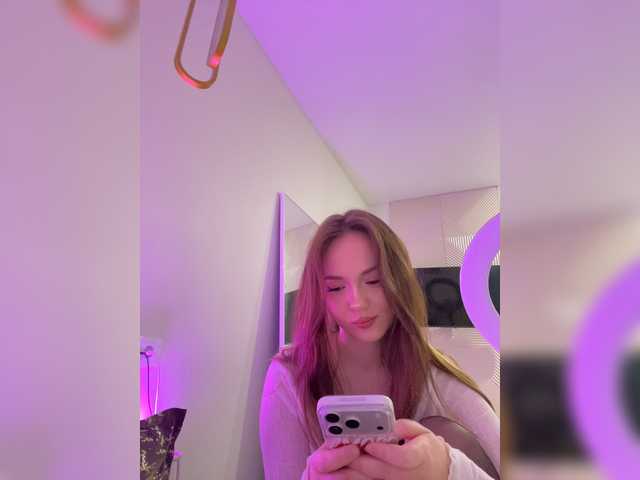 OlivkaVif live cam on BongaCams