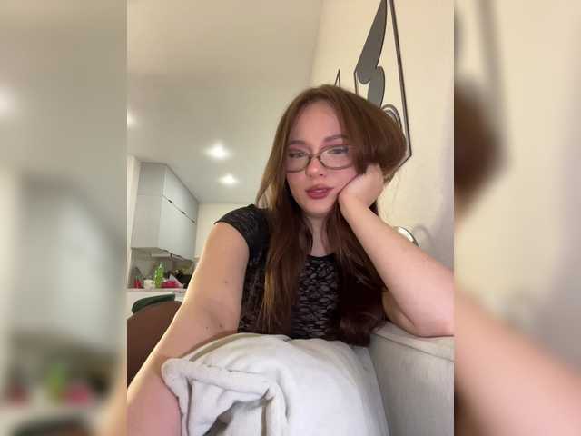 OlivkaVif live cam on BongaCams