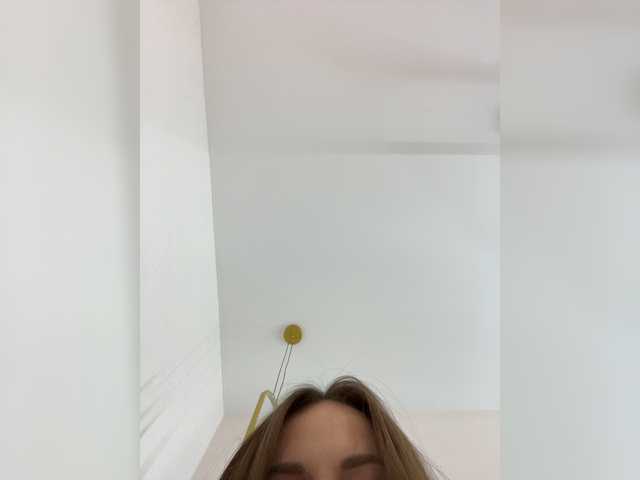 OlivkaVif live cam on BongaCams
