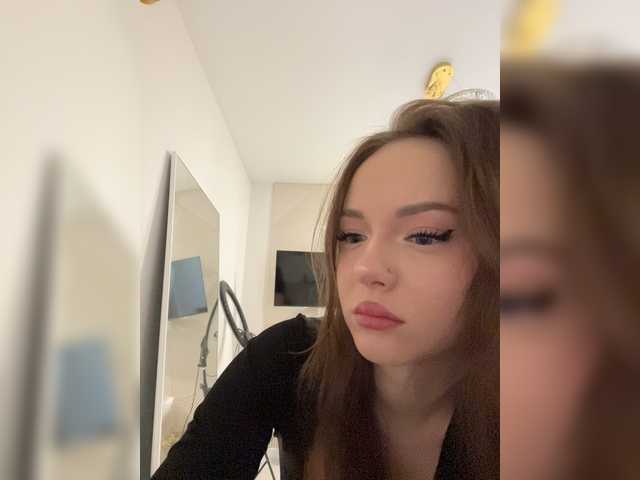 OlivkaVif live cam on BongaCams