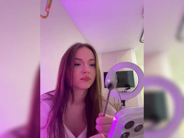 OlivkaVif live cam on BongaCams