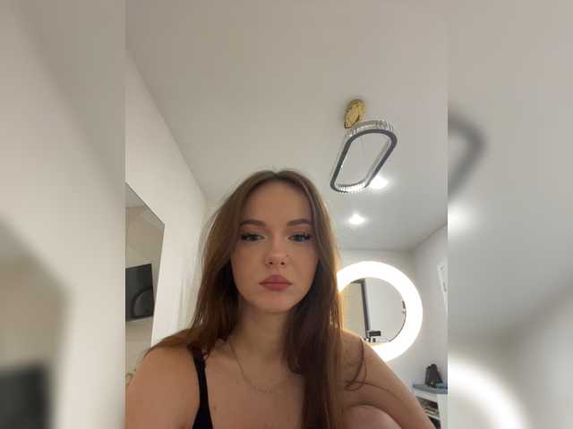 OlivkaVif live cam on BongaCams