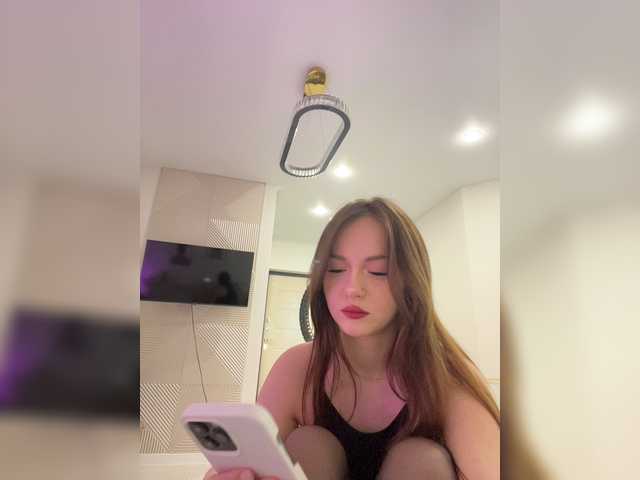 OlivkaVif live cam on BongaCams