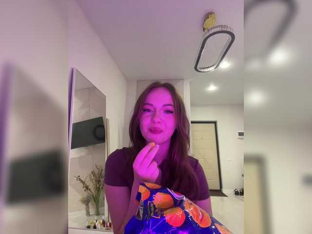 OlivkaVif live cam on BongaCams