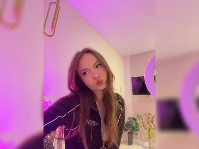 OlivkaVif live cam on BongaCams