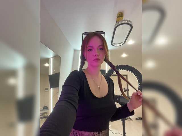 OlivkaVif live cam on BongaCams