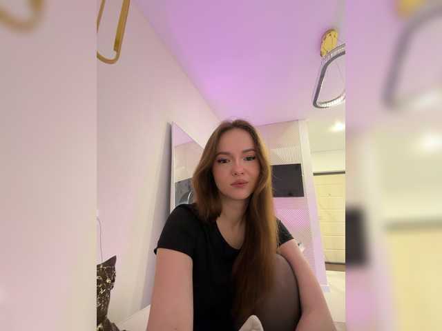 OlivkaVif live cam on BongaCams
