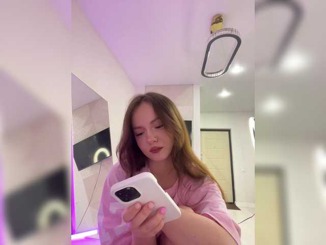 OlivkaVif live cam on BongaCams