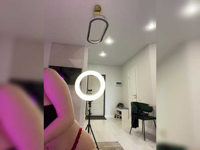 OlivkaVif live cam on BongaCams