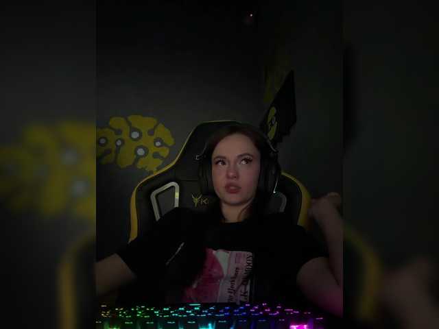 OlivkaVif live cam on BongaCams