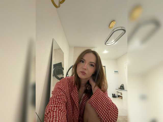 OlivkaVif live cam on BongaCams