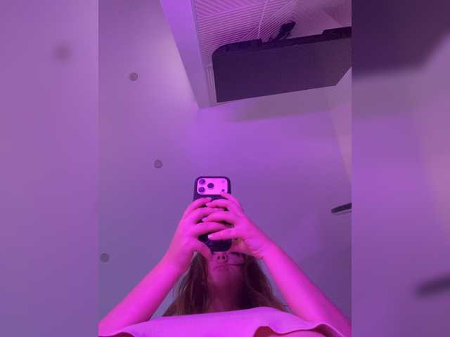 OlivkaVif live cam on BongaCams