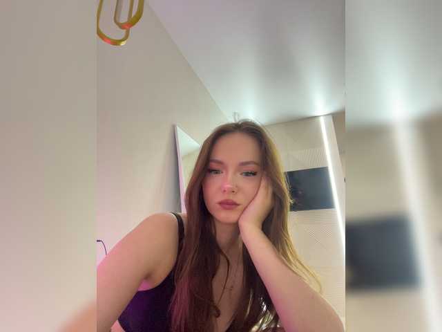 OlivkaVif live cam on BongaCams