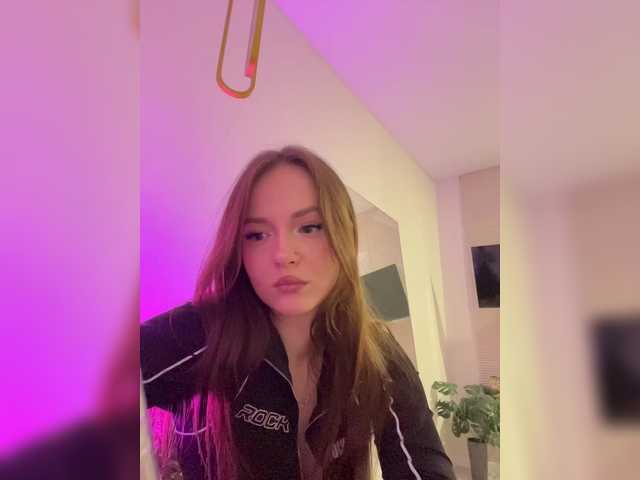 OlivkaVif live cam on BongaCams