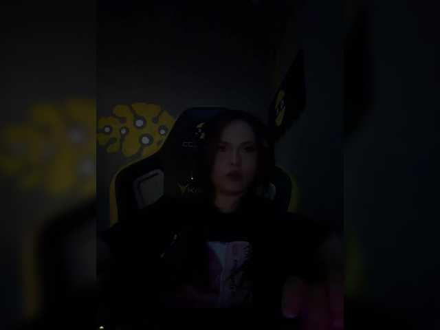 OlivkaVif live cam on BongaCams