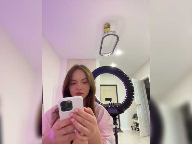 OlivkaVif live cam on BongaCams