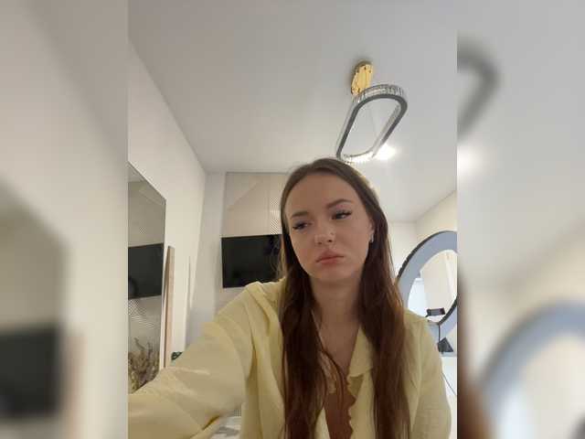 OlivkaVif live webcam show