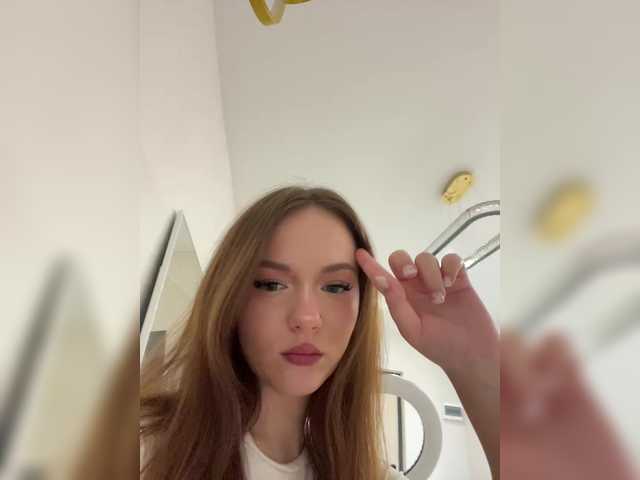 OlivkaVif live cam on BongaCams