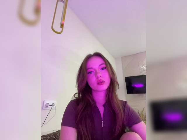OlivkaVif live cam on BongaCams