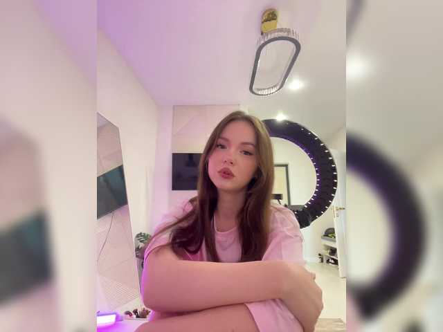 OlivkaVif live cam on BongaCams