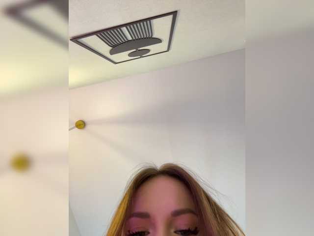 OlivkaVif live cam on BongaCams