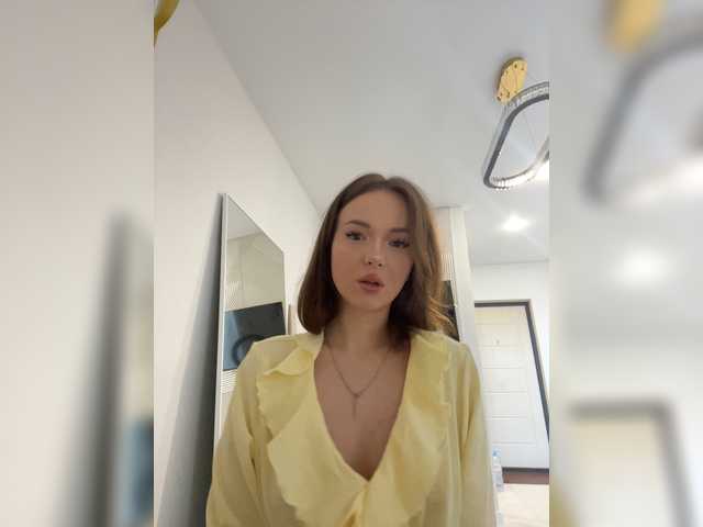 OlivkaVif live webcam show