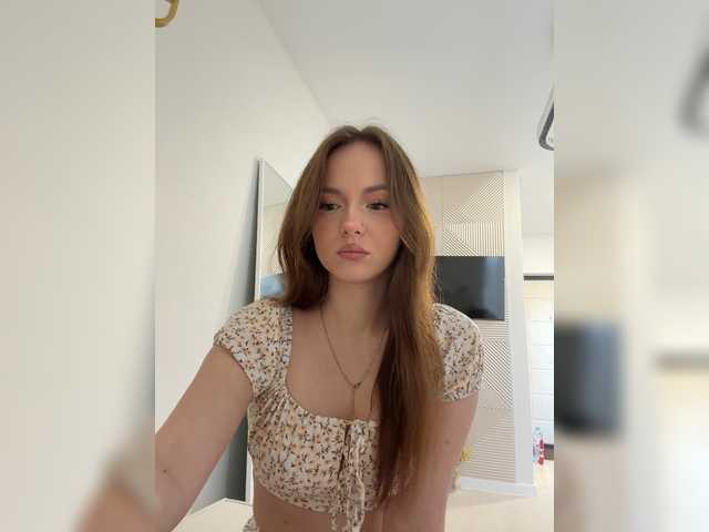 OlivkaVif live webcam show