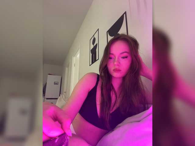 OlivkaVif live cam on BongaCams