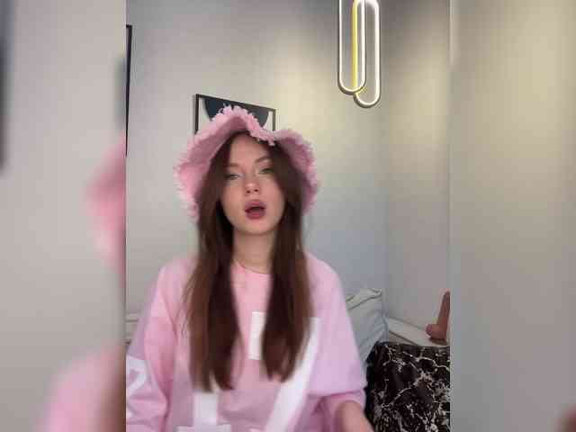 OlivkaVif webcam