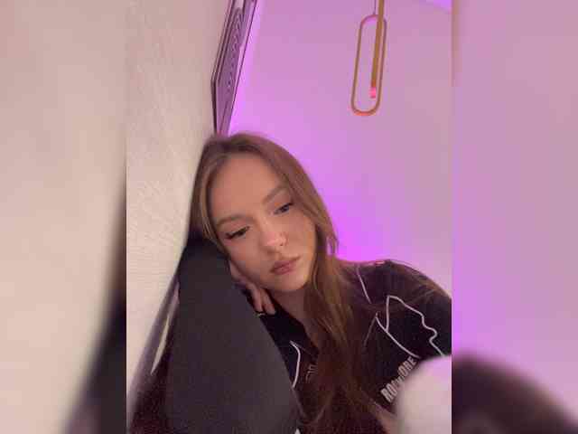 Olivkavif's cam show statistics and live stream