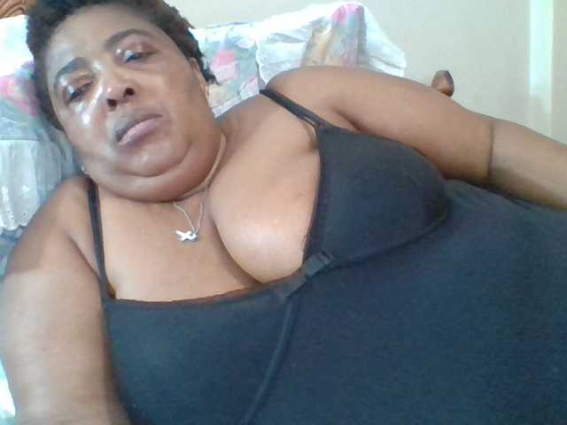pussylips53 live cam on BongaCams