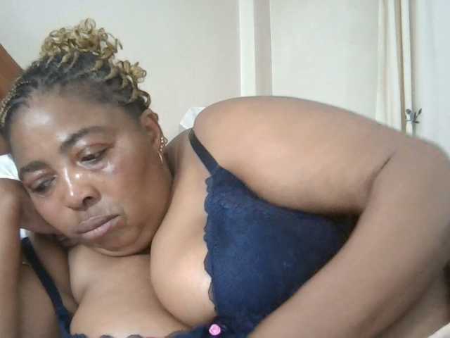 pussylips53