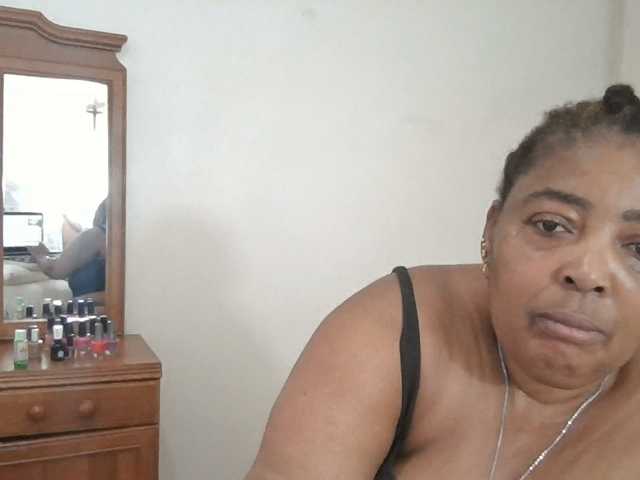 pussylips53 live cam on BongaCams