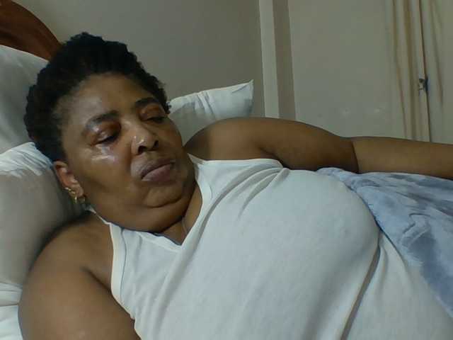 pussylips53 live cam on BongaCams