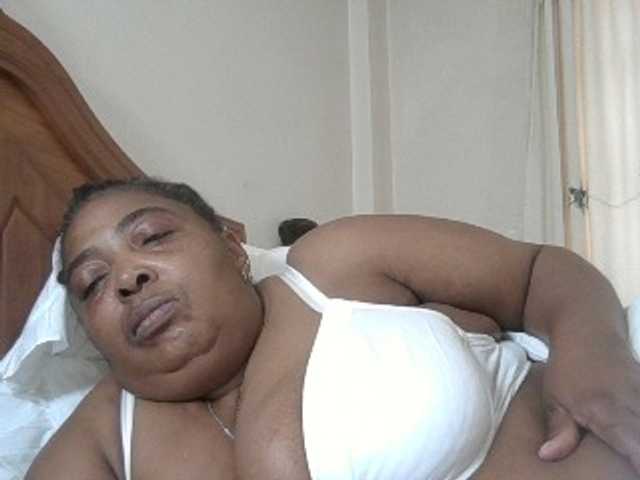 pussylips53 live cam preview