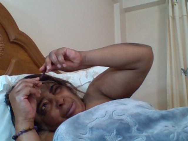 pussylips53 live cam on BongaCams