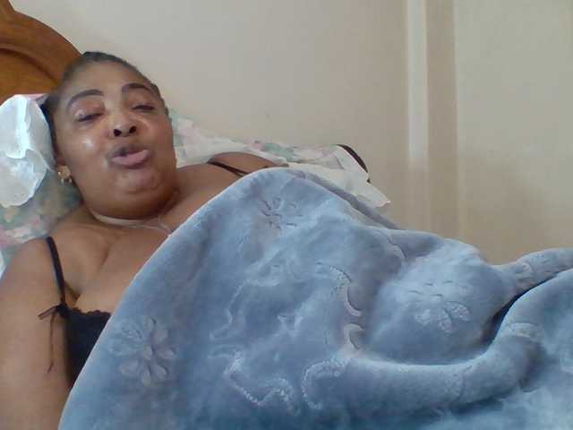 pussylips53 live cam on BongaCams