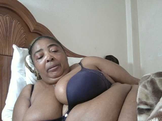 pussylips53