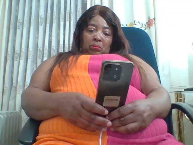 pussylips53 live cam on BongaCams