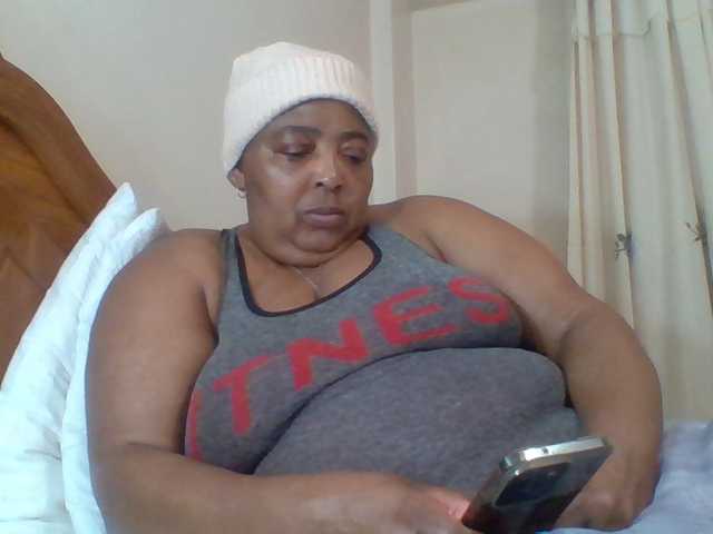 pussylips53 live cam on BongaCams