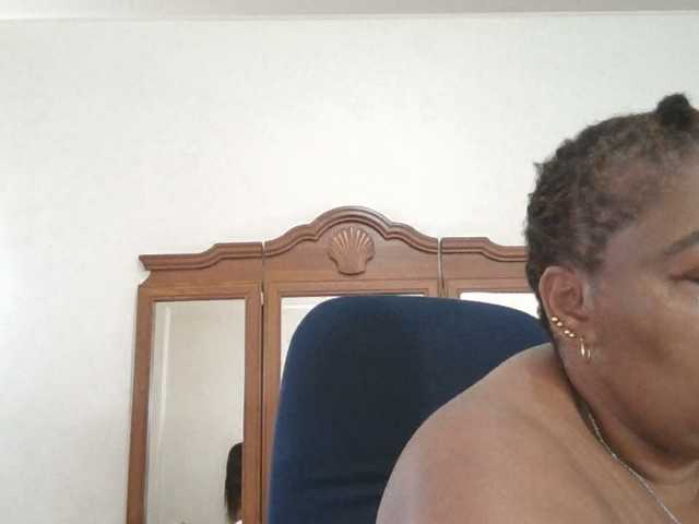 pussylips53 live cam on BongaCams