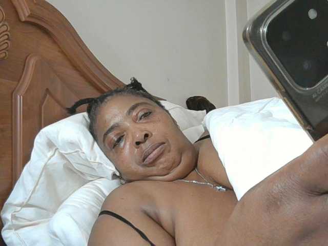 pussylips53 live cam preview