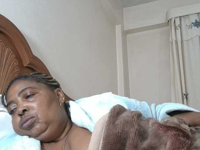 pussylips53 live cam preview