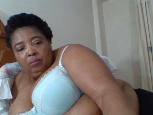pussylips53